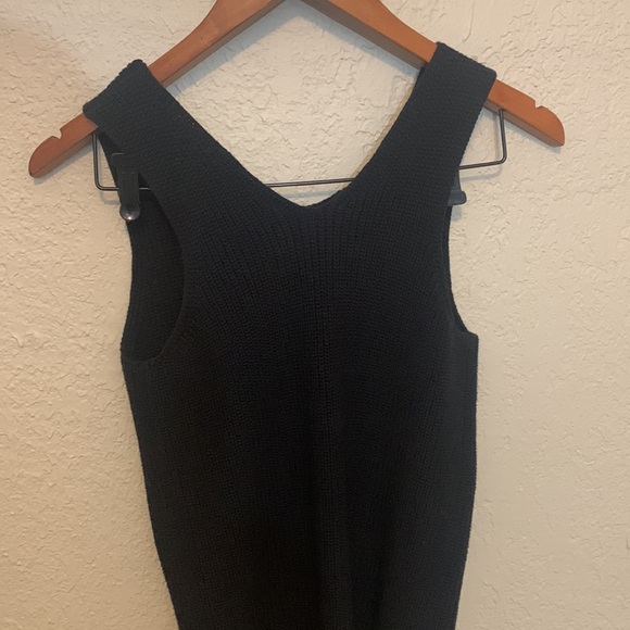 LOFT sleeveless black sweater - Picture 4 of 4
